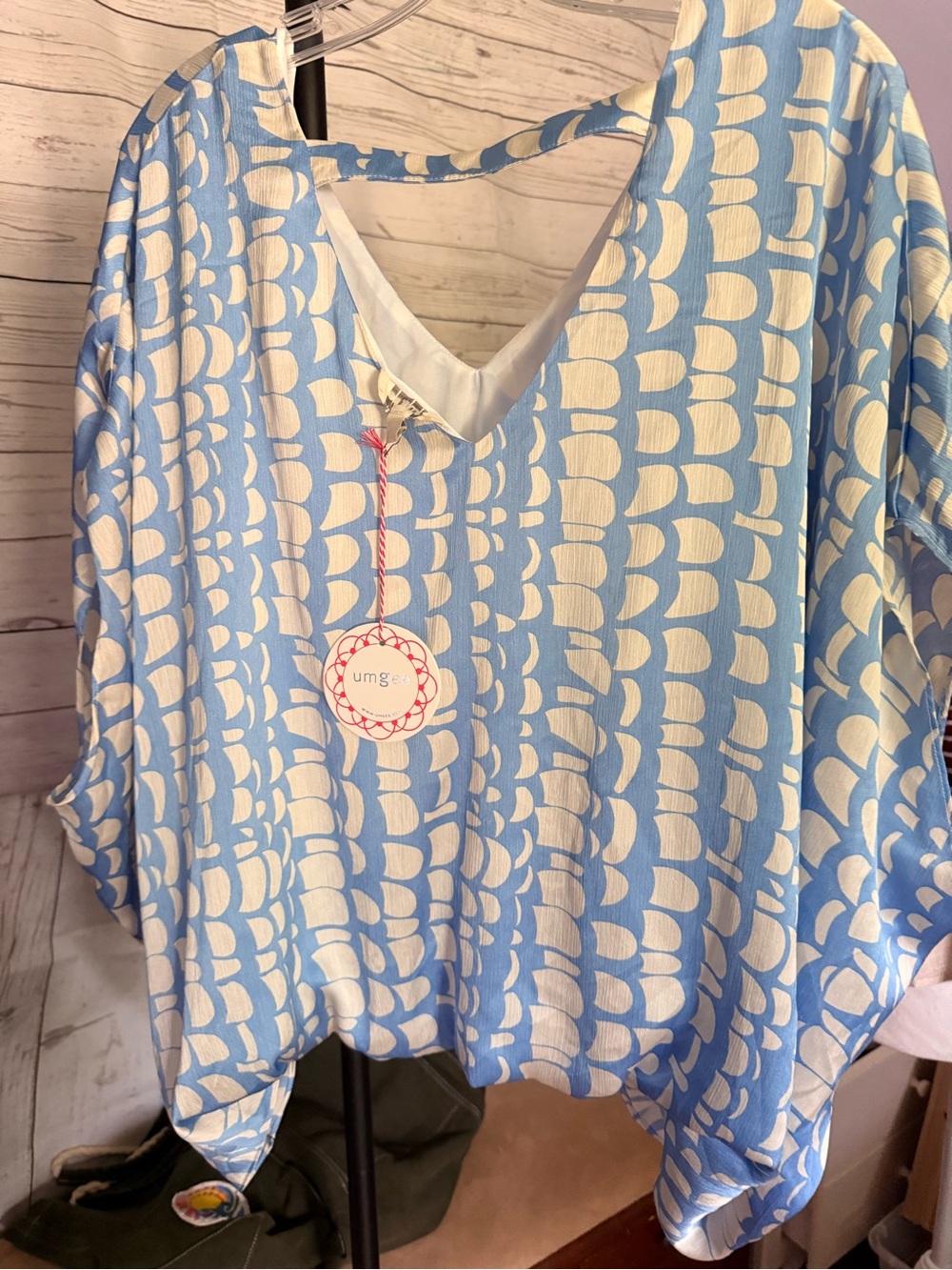 Umgee Peri Blue and White Cassandra V-Neck Blouse - Picture 2 of 4